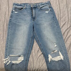 American Eagle Outfitters Distressed Light Mom Jeans